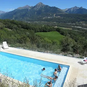 https://les-chemins-verts.fr-provencehotel.com