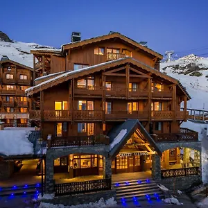 https://chalet-val-2400.hotels-rhonealpes.com